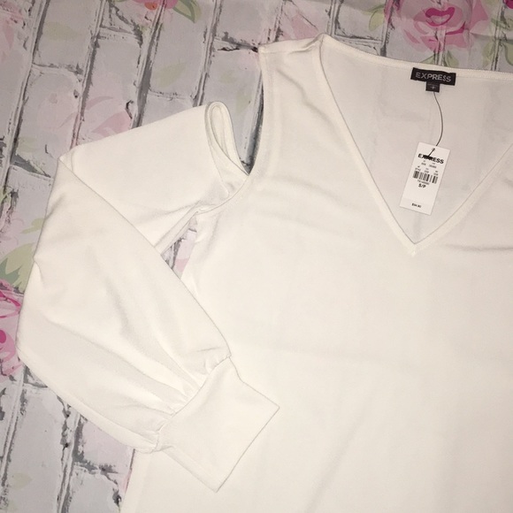 Express V-Neck Long Sleeve Cold Shoulder Tee - Picture 3 of 4